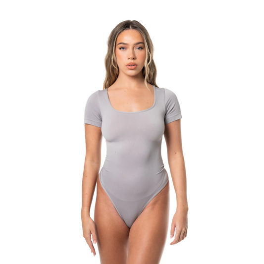 VIERKANT HALS STRING BODYSUIT